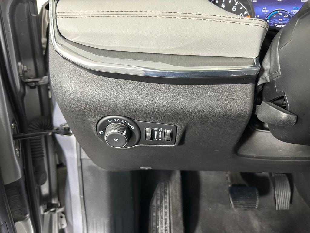 Used 2022 Jeep Compass Limited image 15