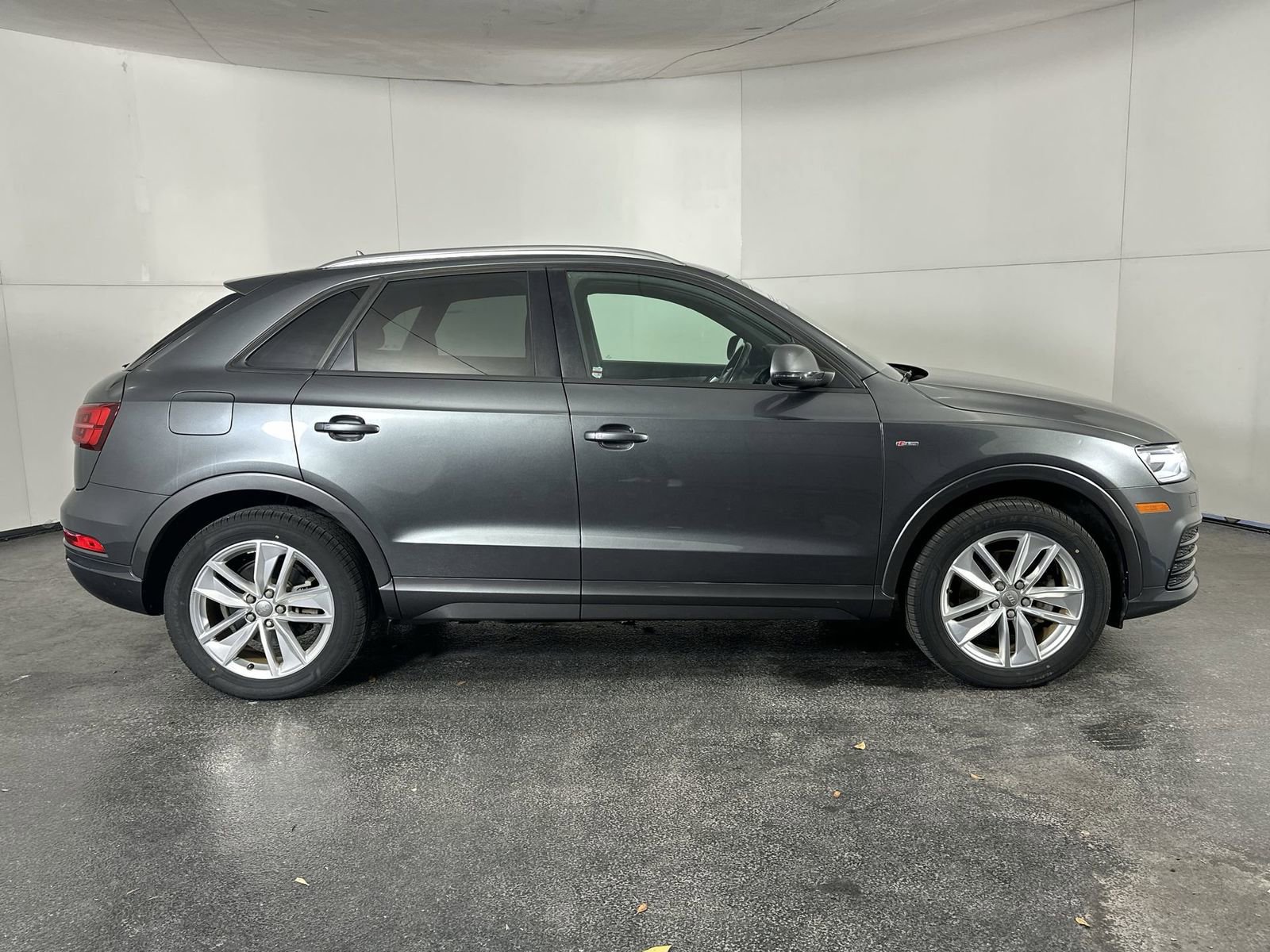 Used 2018 Audi Q3 2.0T Premium FWD image 9