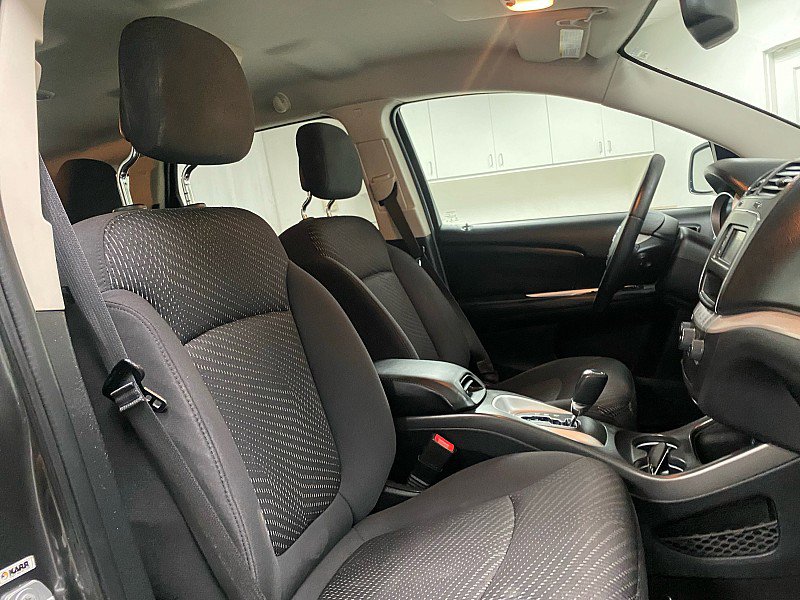 Used 2017 Dodge Journey SE w/ Flexible Seating Group image 14