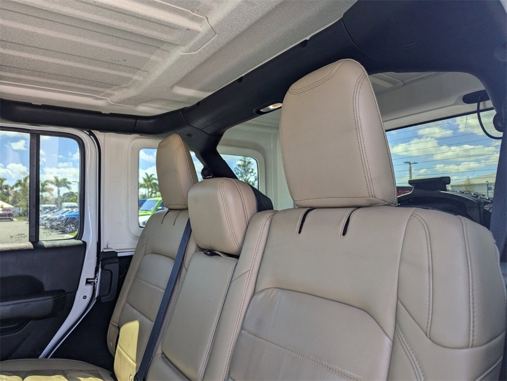 Certified 2018 Jeep Wrangler Unlimited Sahara image 17