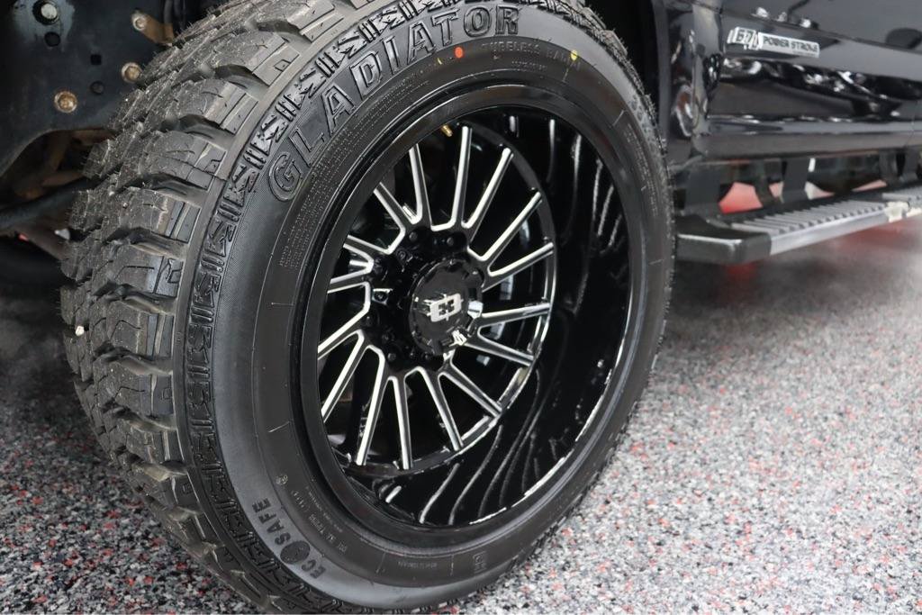 Used 2019 Ford F350 XLT w/ XLT Premium Package AWD/4WD image 7
