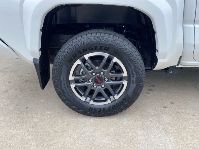 Certified 2025 Toyota Tacoma TRD Sport image 21
