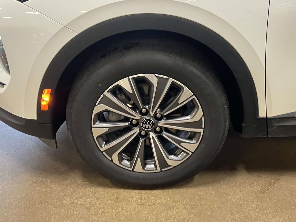Used 2024 Buick Envision Preferred AWD/4WD image 8