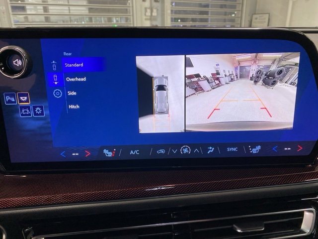 New 2026 Chevrolet Traverse Z71 w/ Enhanced Driving Package image 21