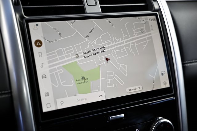 New 2025 Land Rover Discovery Metropolitan Edition image 46