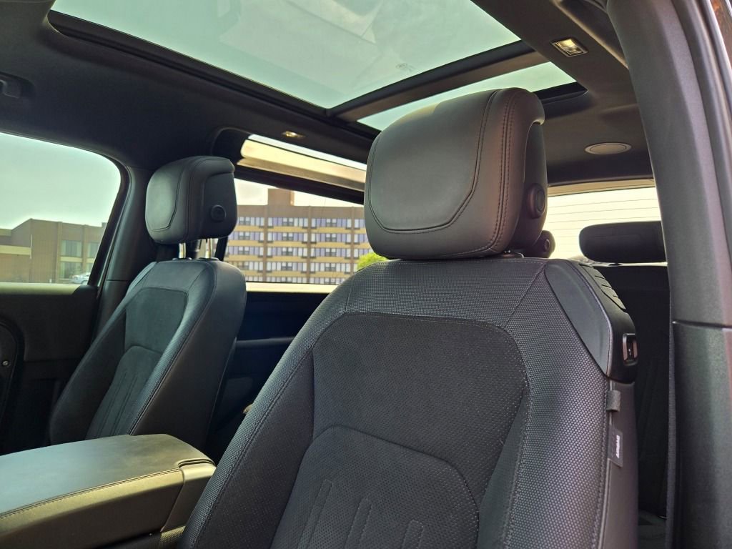 Used 2022 Land Rover Defender 90 Carpathian Edition image 5