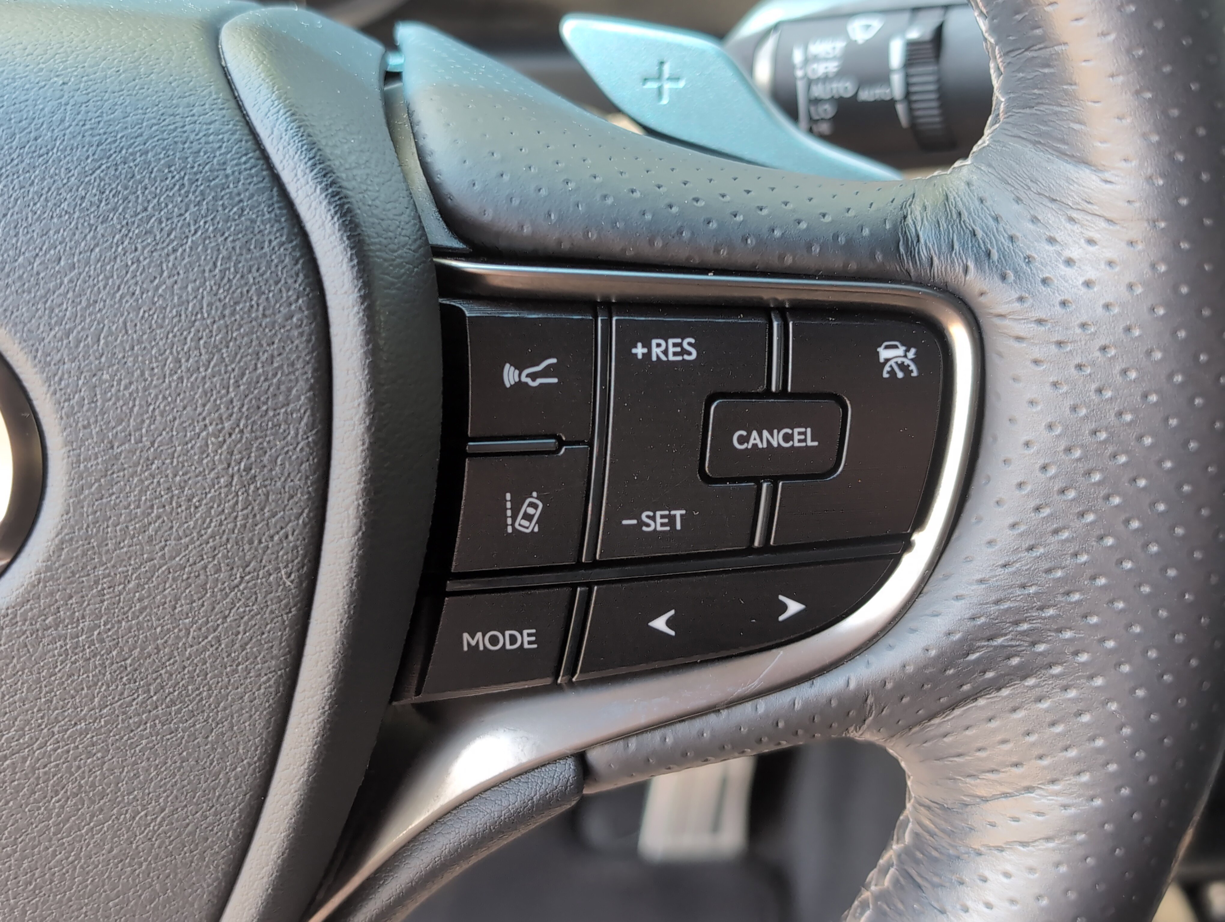 Used 2020 Lexus ES 350 F Sport w/ Accessory Package FWD image 20