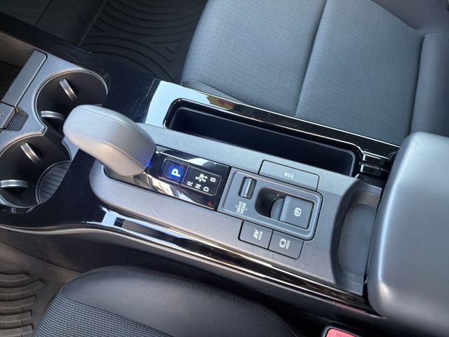 Certified 2025 Toyota Prius LE FWD image 23