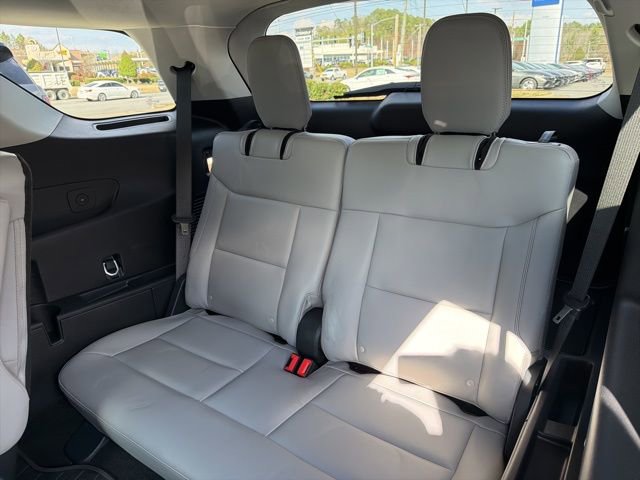 Used 2025 Ford Explorer Active w/ Active Comfort Package image 25