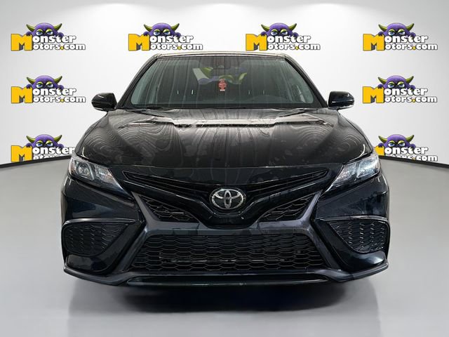Used 2021 Toyota Camry SE FWD image 2