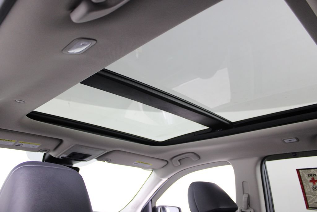 Used 2025 Honda Pilot Touring image 22