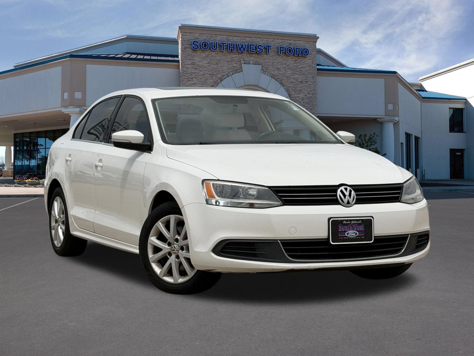 Used 2013 Volkswagen Jetta SE FWD image 1