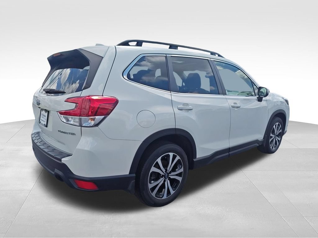 Used 2023 Subaru Forester Limited AWD/4WD image 5
