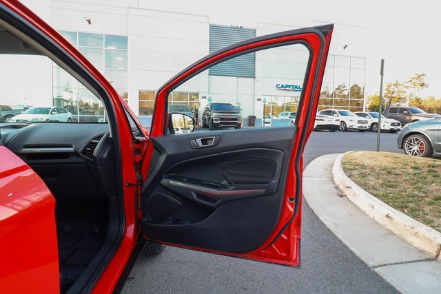 Used 2021 Ford EcoSport SE image 40