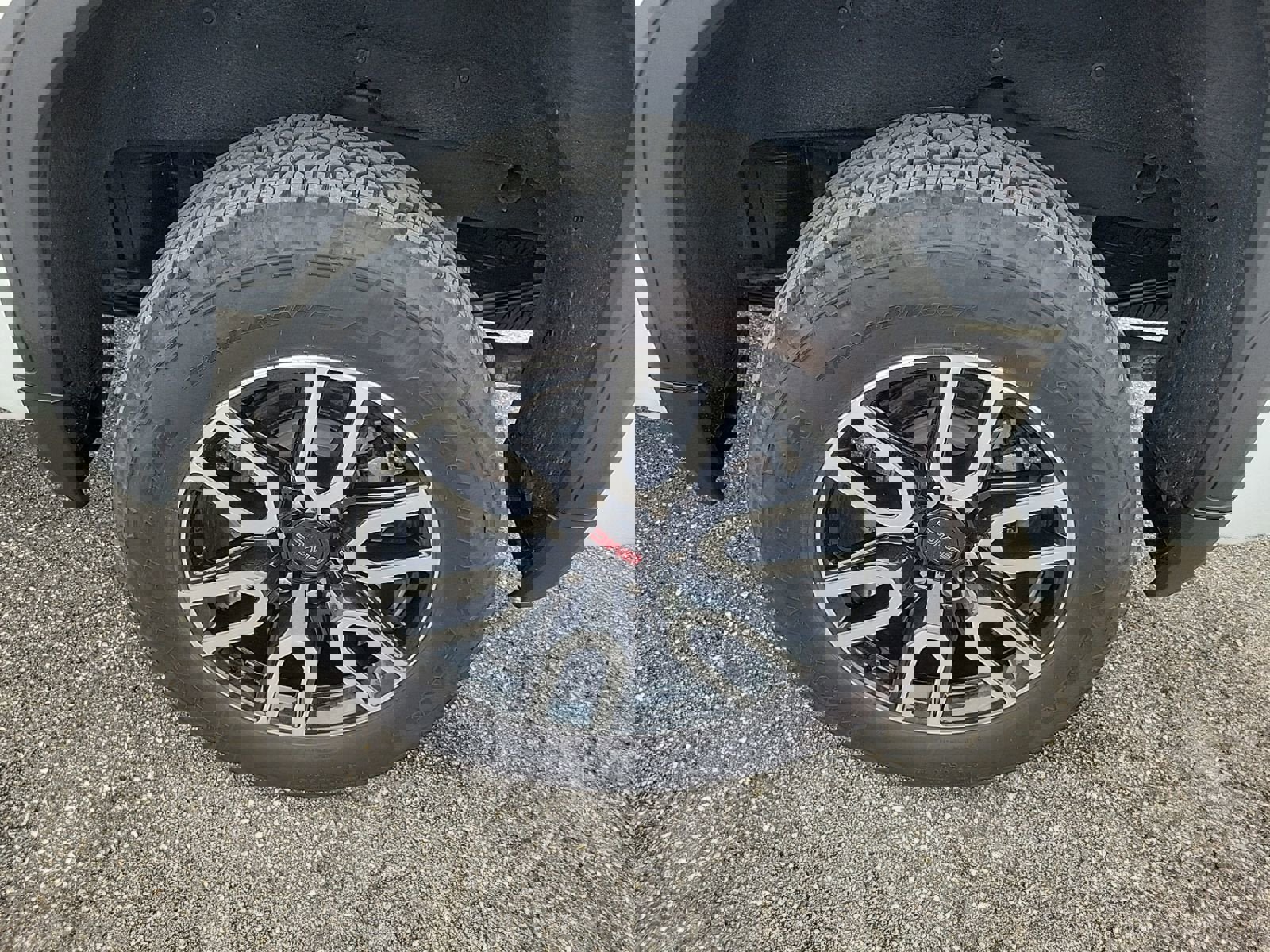 Used 2023 GMC Sierra 1500 AT4 w/ AT4 Preferred Package image 12