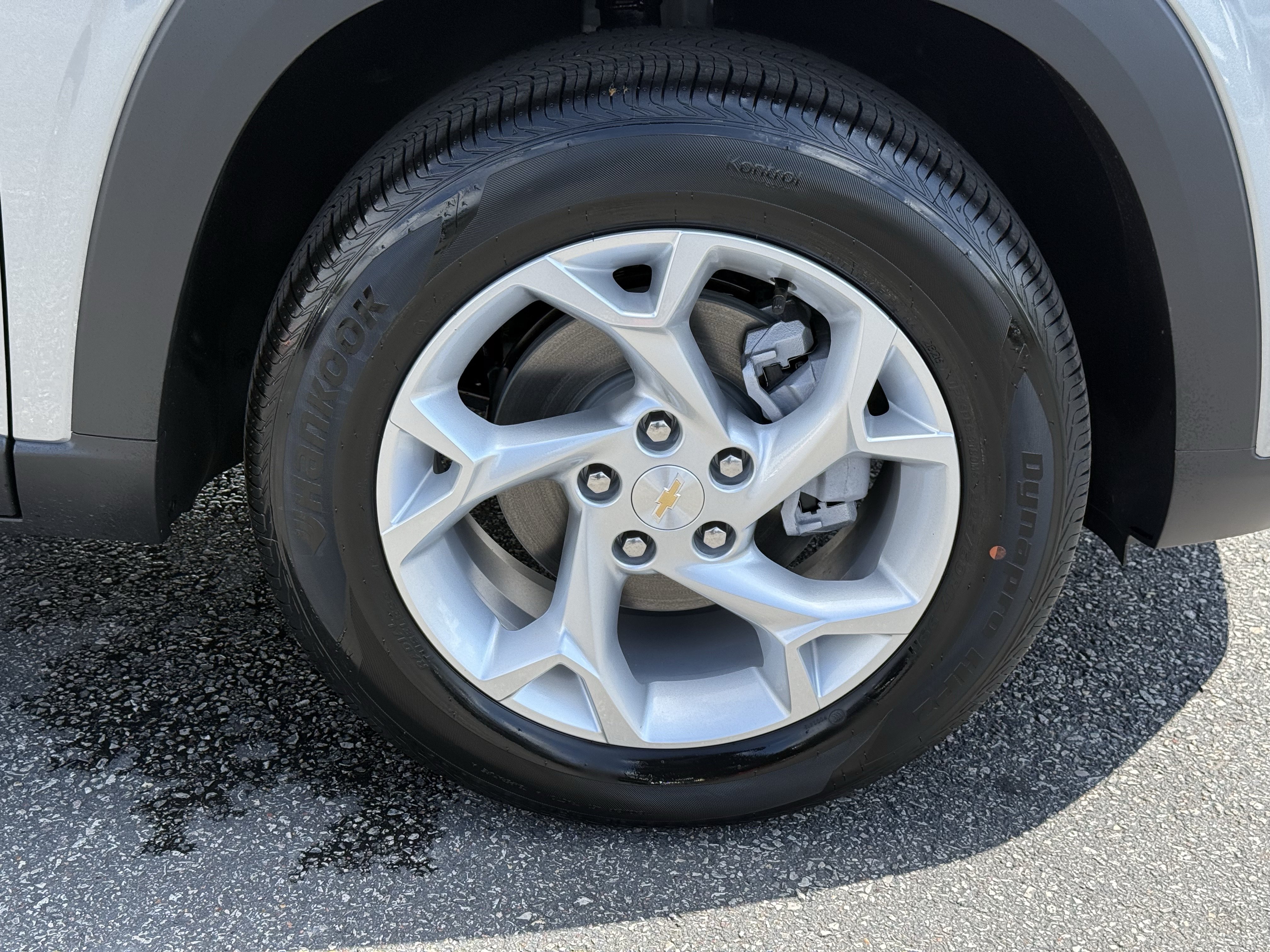 New 2026 Chevrolet Trax LS w/ LS Convenience Package FWD image 12