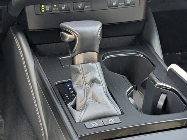 Used 2025 Lexus ES 300h w/ Premium Package FWD image 12