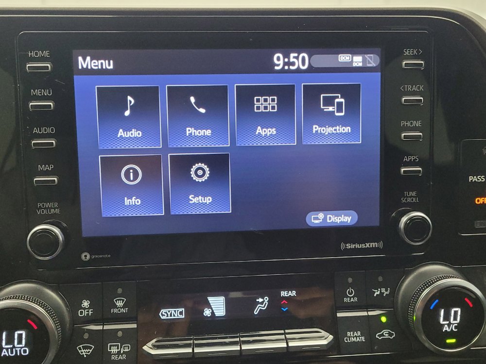 Used 2021 Toyota Highlander L FWD image 25