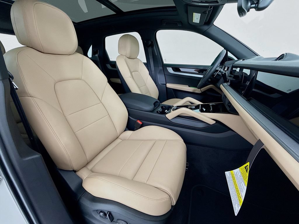 New 2026 Porsche Cayenne AWD/4WD image 30