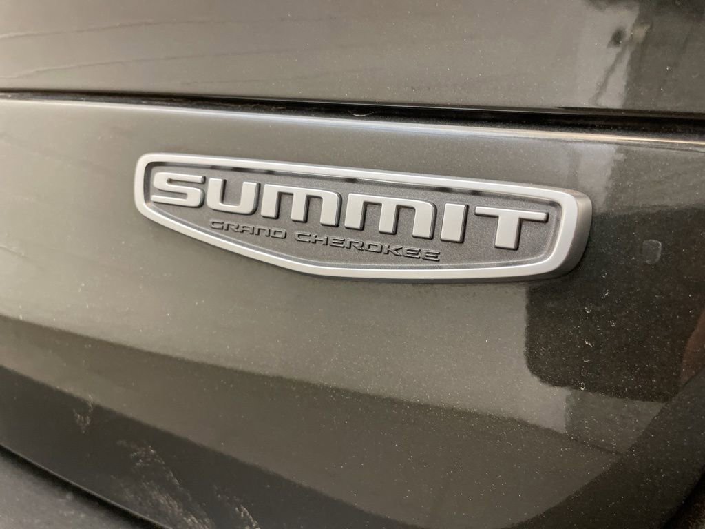 Certified 2022 Jeep Grand Cherokee L Summit w/ Advanced Protech Group IV AWD/4WD image 7