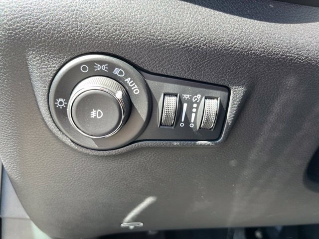 New 2026 Jeep Compass Latitude AWD/4WD image 26