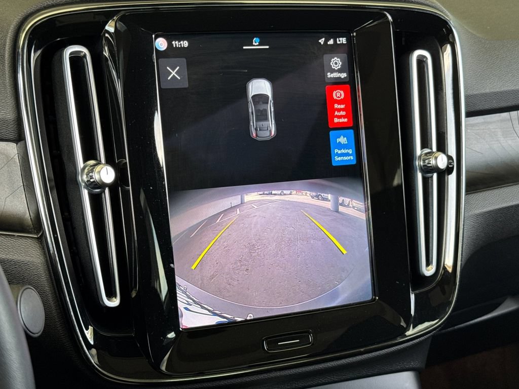 Certified 2023 Volvo C40 Recharge Core AWD/4WD image 19