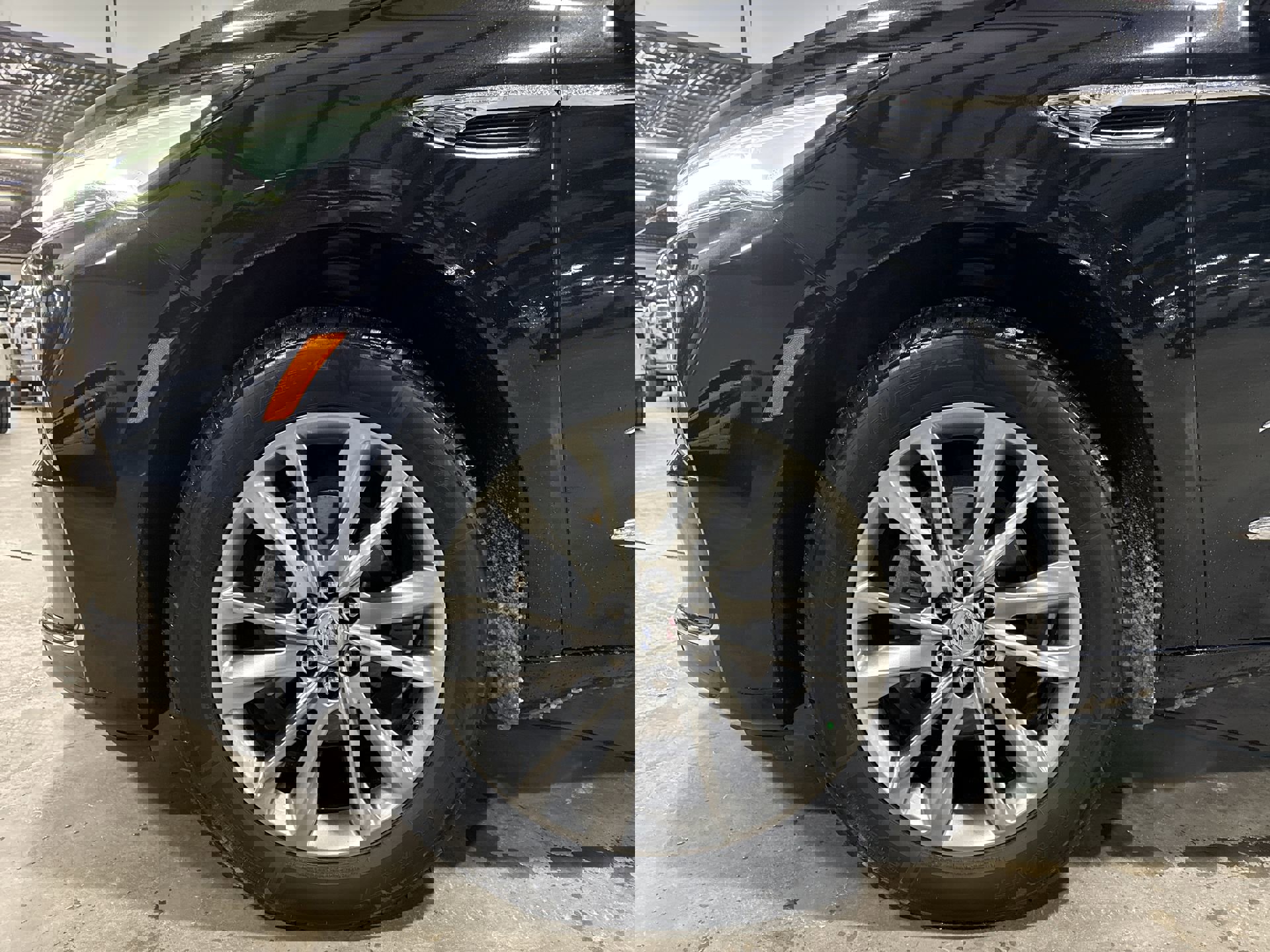 Used 2024 Buick Enclave Avenir w/ Avenir Technology Package image 33