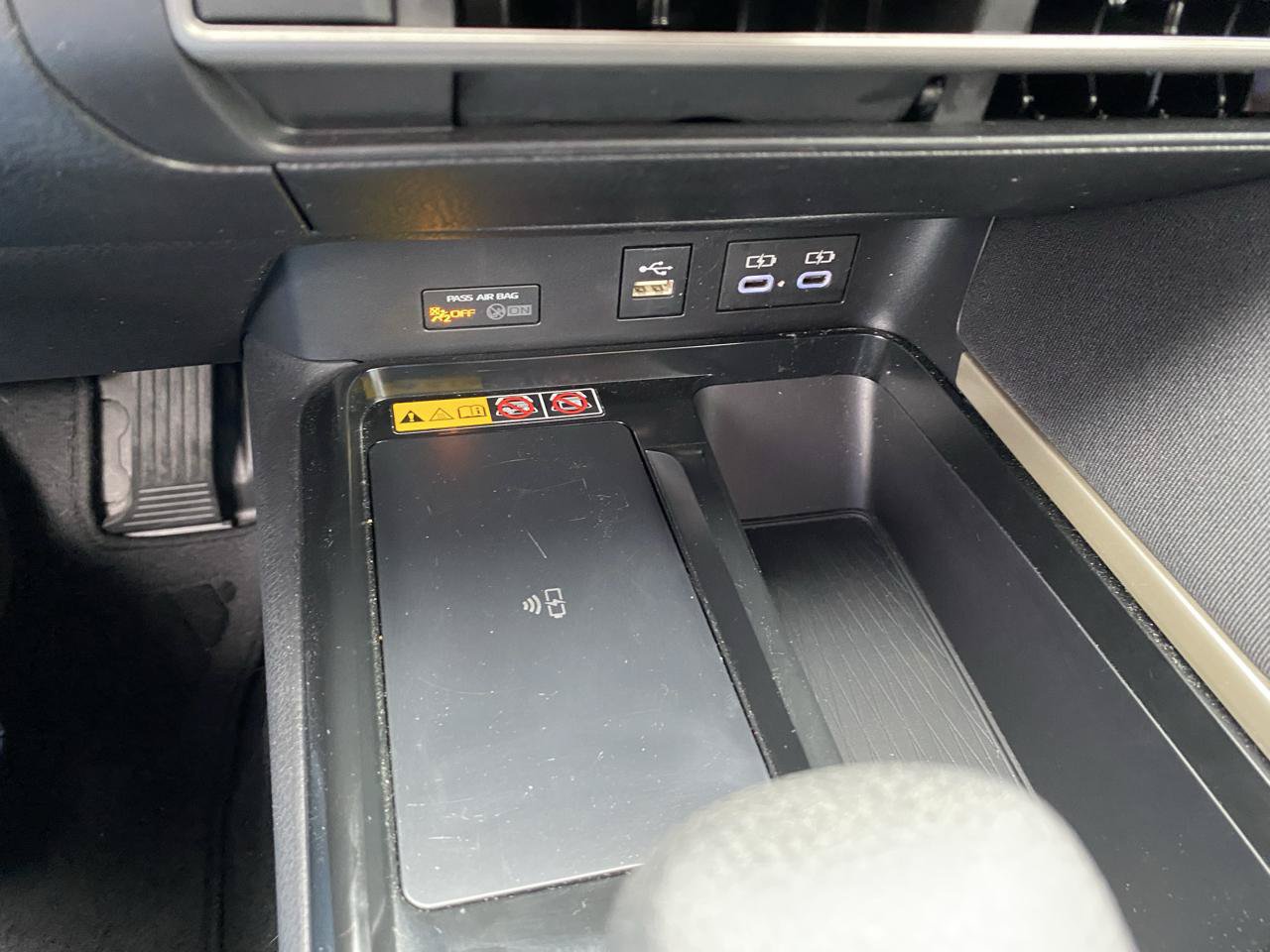 Used 2025 Toyota Camry LE w/ Convenience Package FWD image 24