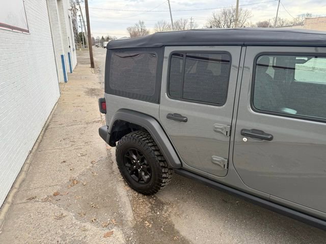 Used 2022 Jeep Wrangler Unlimited Willys image 5