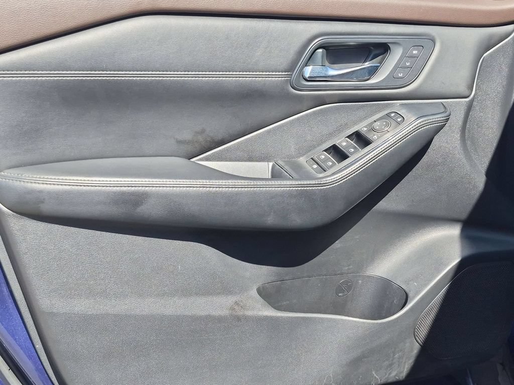 Used 2023 Nissan Rogue SL w/ SL Premium Package FWD image 45