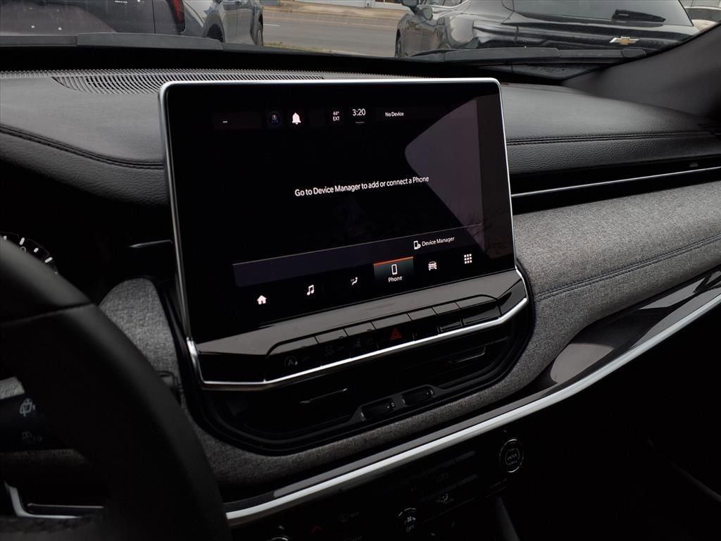 Used 2024 Jeep Compass Latitude image 9