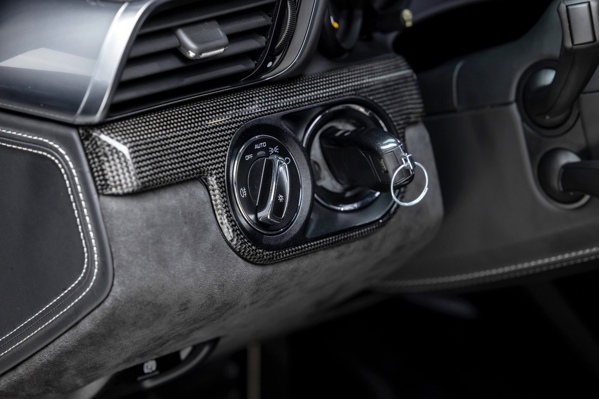 Used 2018 Porsche 911 GT2 RS image 22