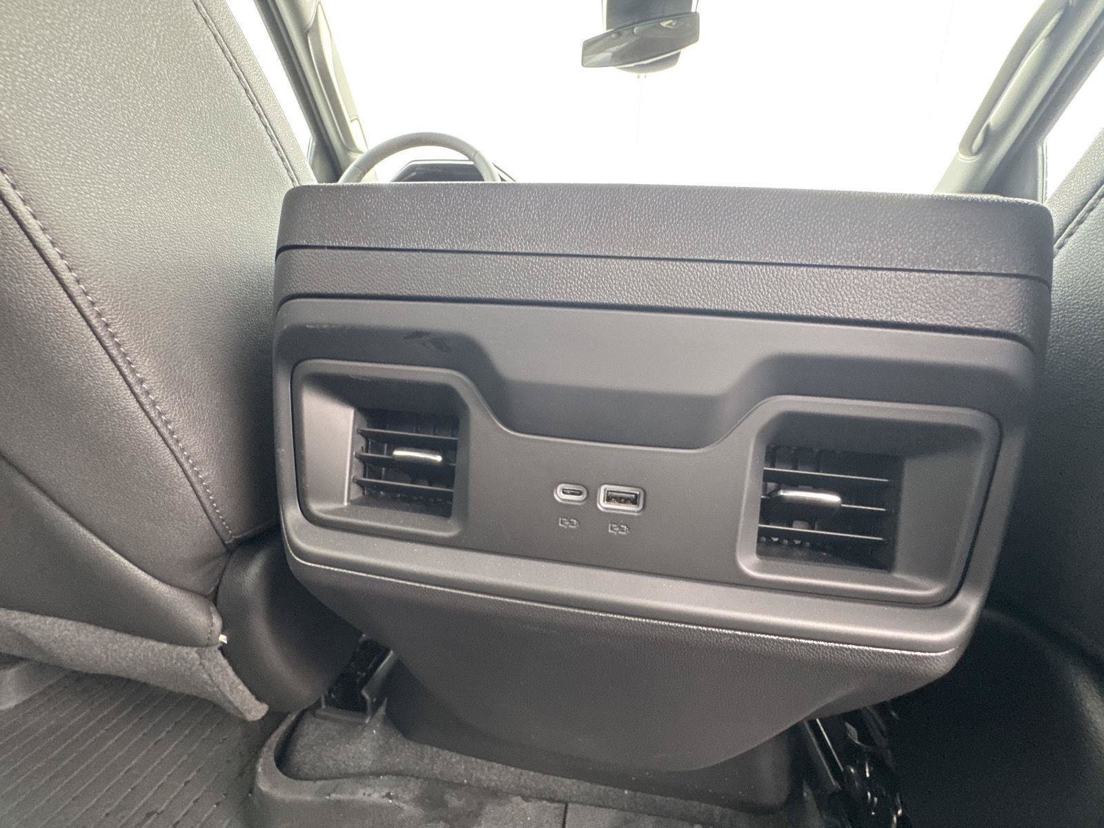 Used 2026 Chevrolet Silverado 1500 LT Trail Boss w/ LT Trail Boss Premium Package AWD/4WD image 14