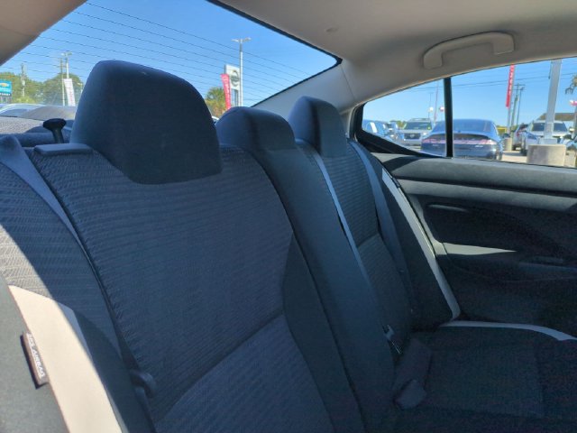 Used 2021 Nissan Versa SV FWD image 31
