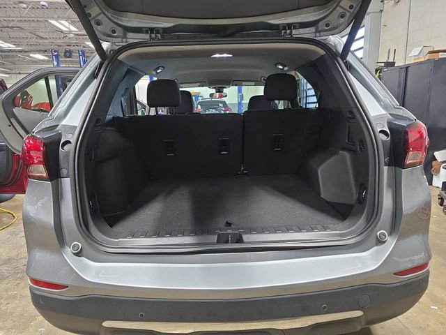 Used 2024 Chevrolet Equinox LT w/ LPO, Floor Liner Package AWD/4WD image 15