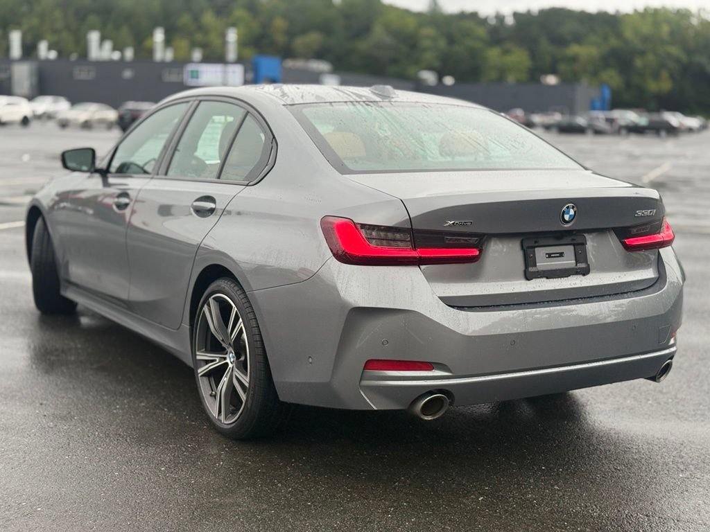 Certified 2023 BMW 330i xDrive Sedan w/ Parking Assistance Package AWD/4WD image 4