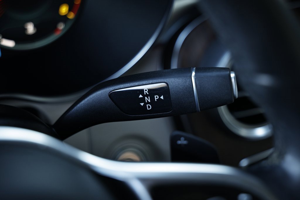 Used 2022 Mercedes-Benz GLC 300 4MATIC image 38