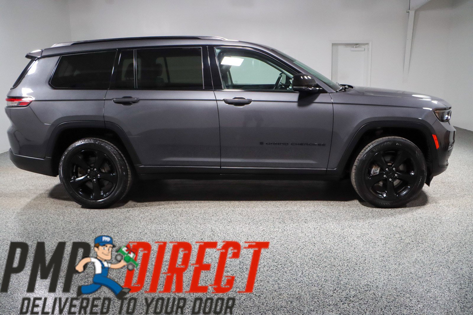 Used 2022 Jeep Grand Cherokee L Limited w/ Black Appearance Package image 6