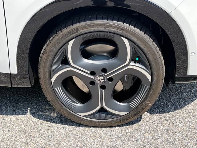 New 2026 Alfa Romeo Tonale w/ Active Assist Package AWD/4WD image 12