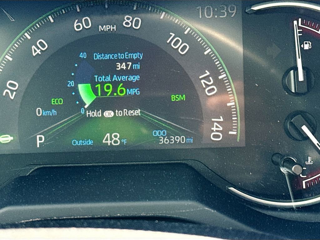 Used 2023 Toyota RAV4 XLE Premium image 15