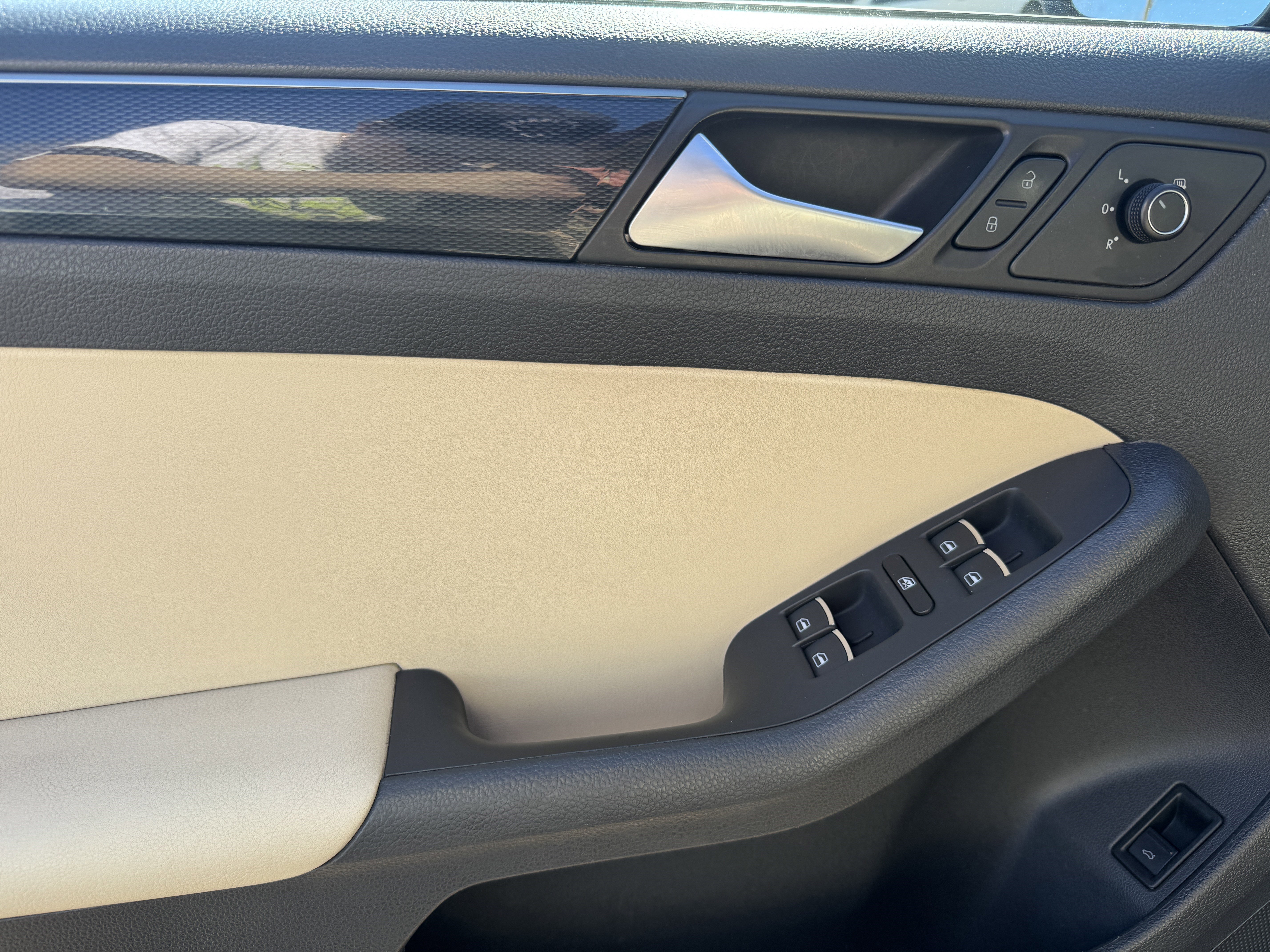 Used 2016 Volkswagen Jetta SEL w/ Lighting Package image 9