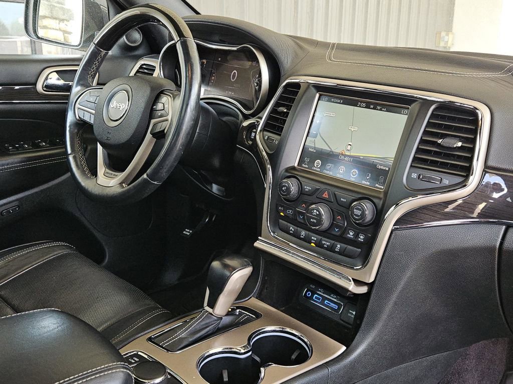 Used 2016 Jeep Grand Cherokee Overland AWD/4WD image 35