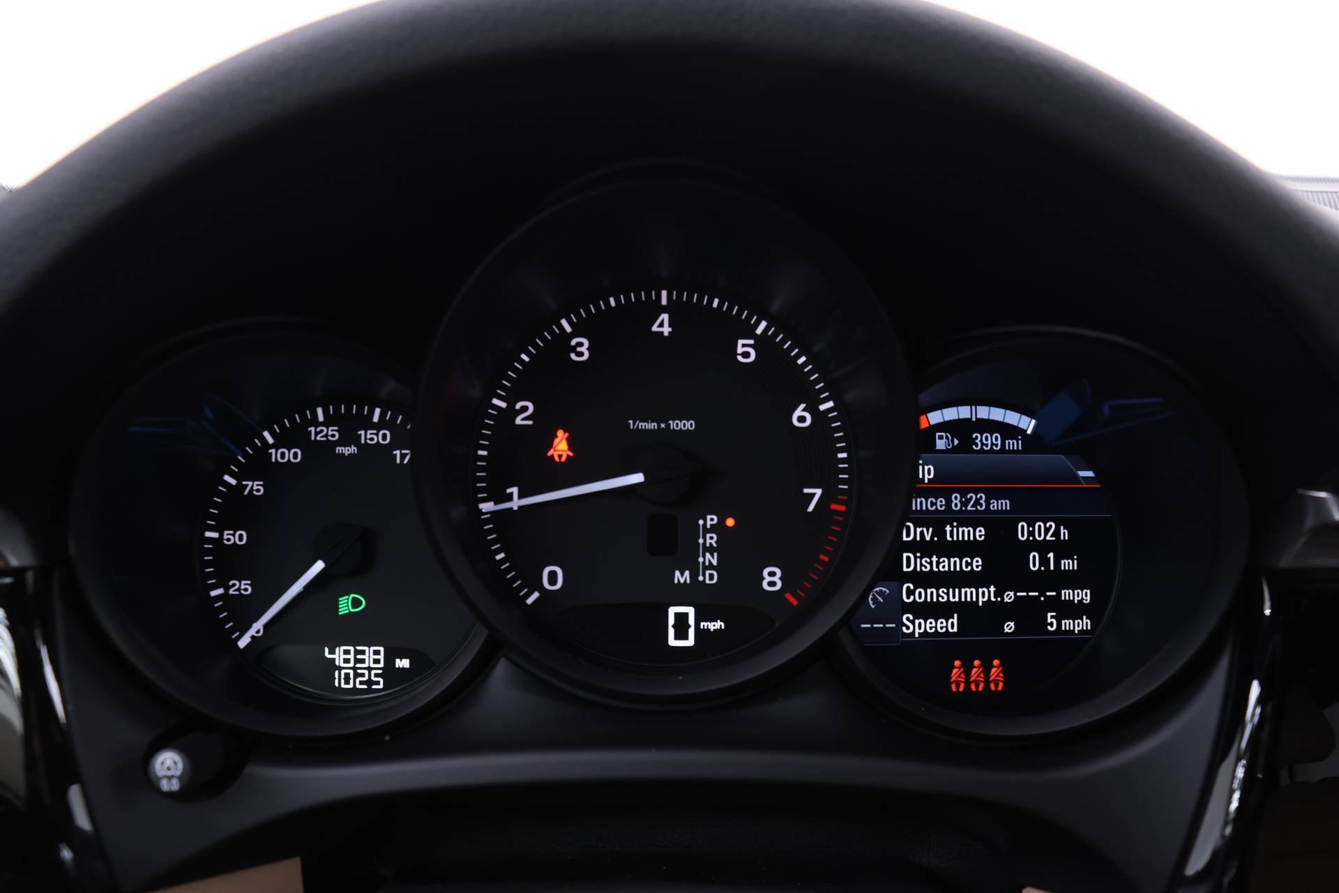 Used 2025 Porsche Macan image 13