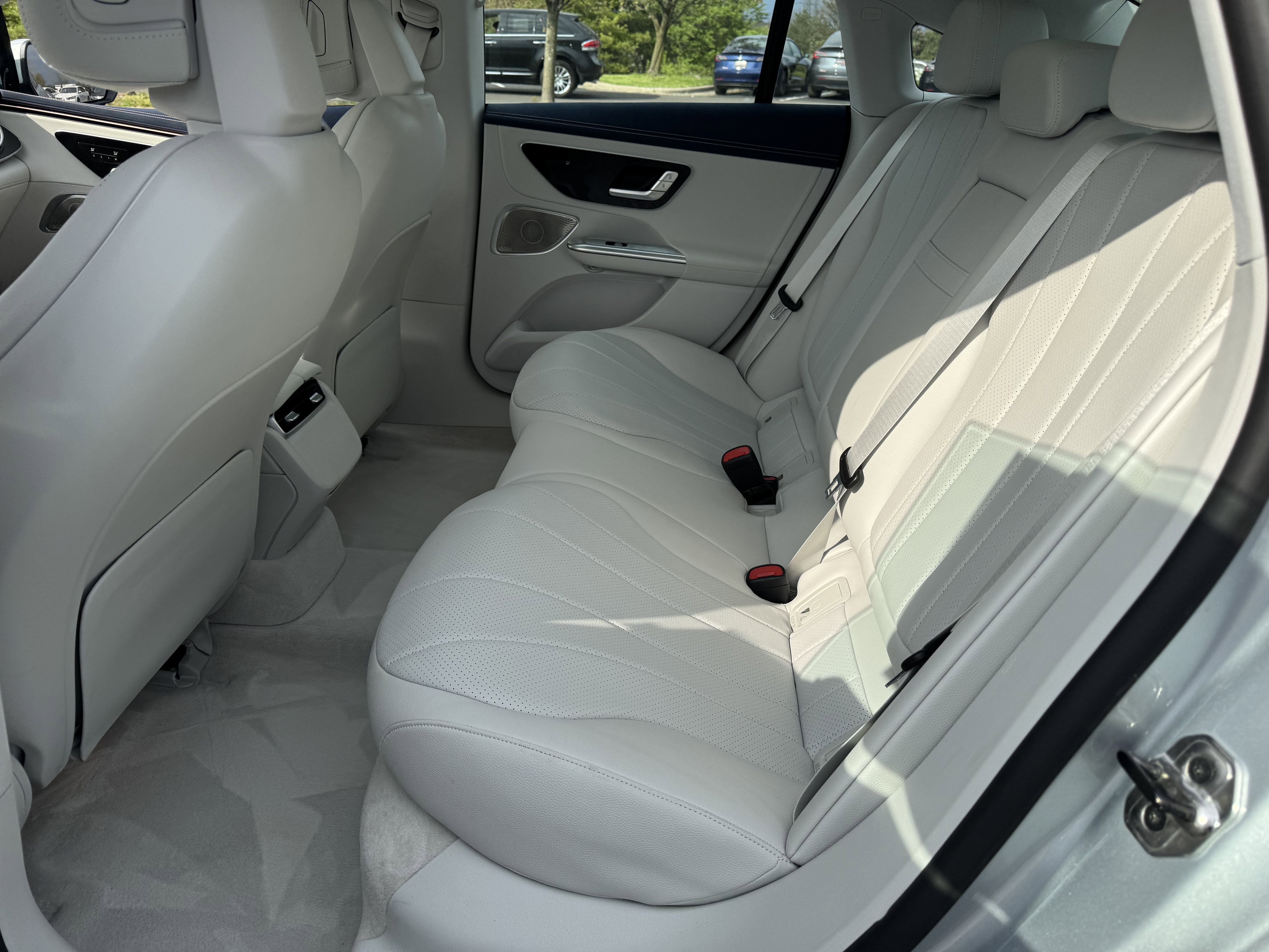 Used 2023 Mercedes-Benz EQE 350+ 4MATIC Sedan w/ Exclusive Trim Package image 17