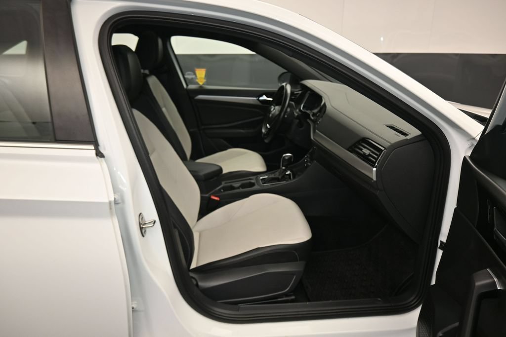 Used 2019 Volkswagen Jetta R-Line w/ R-Line Cold Weather Package FWD image 40