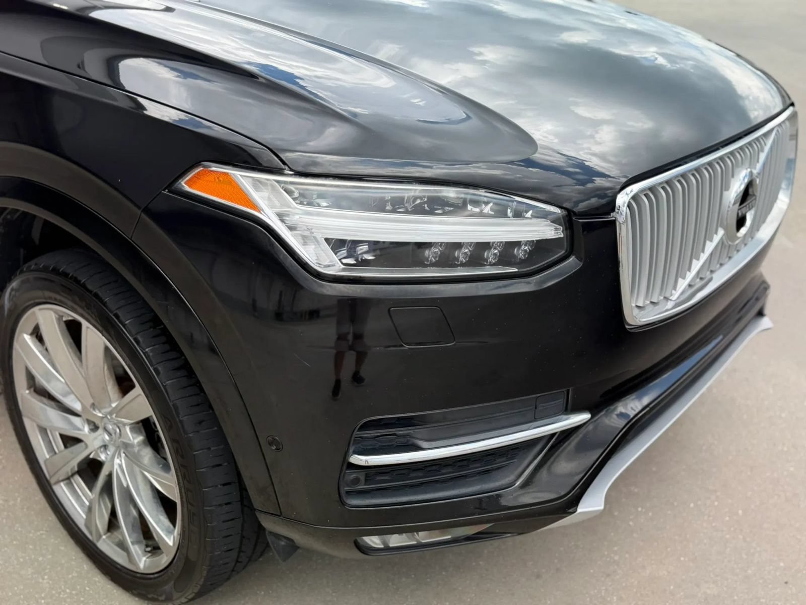 Used 2017 Volvo XC90 T6 Inscription w/ Vision Package AWD/4WD image 5