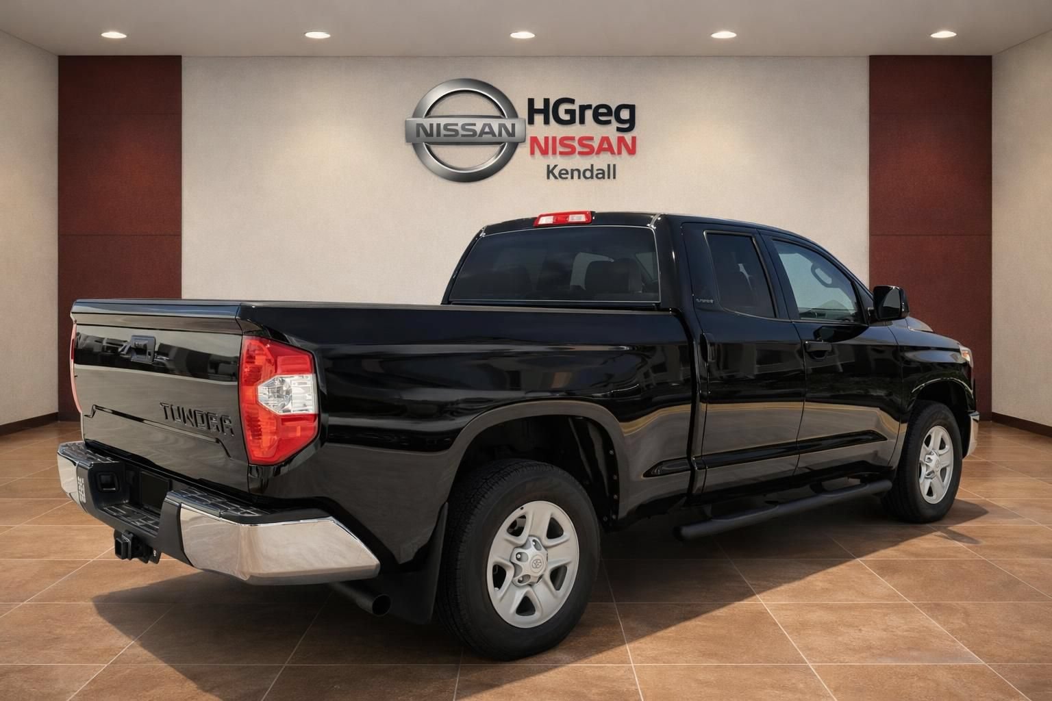 Used 2019 Toyota Tundra SR RWD image 2