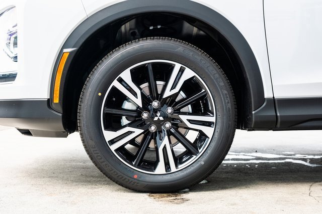New 2025 Mitsubishi Eclipse Cross SE image 7