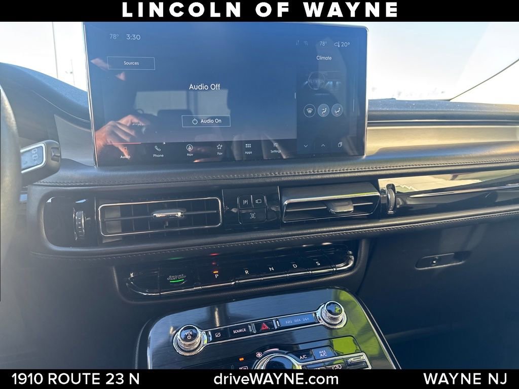 Certified 2022 Lincoln Nautilus AWD w/ Premium Package image 18