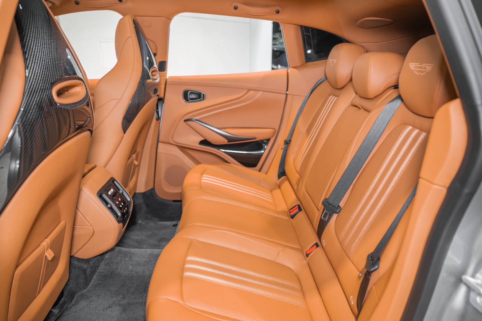 New 2026 Aston Martin DBX 707 AWD/4WD image 14